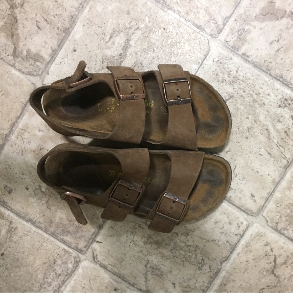 Birkenstocks w the backstrap